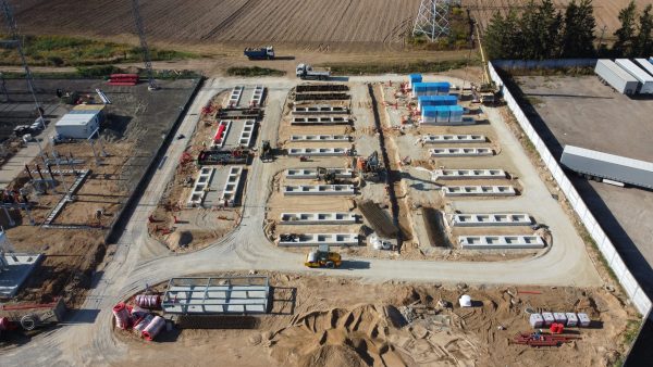 Baterijų energijos kaupimo sistemos įrengimas Lietuvos EES